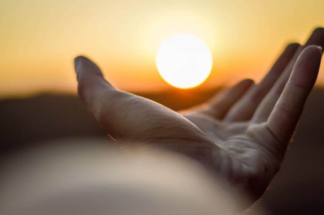 Hand Sonne